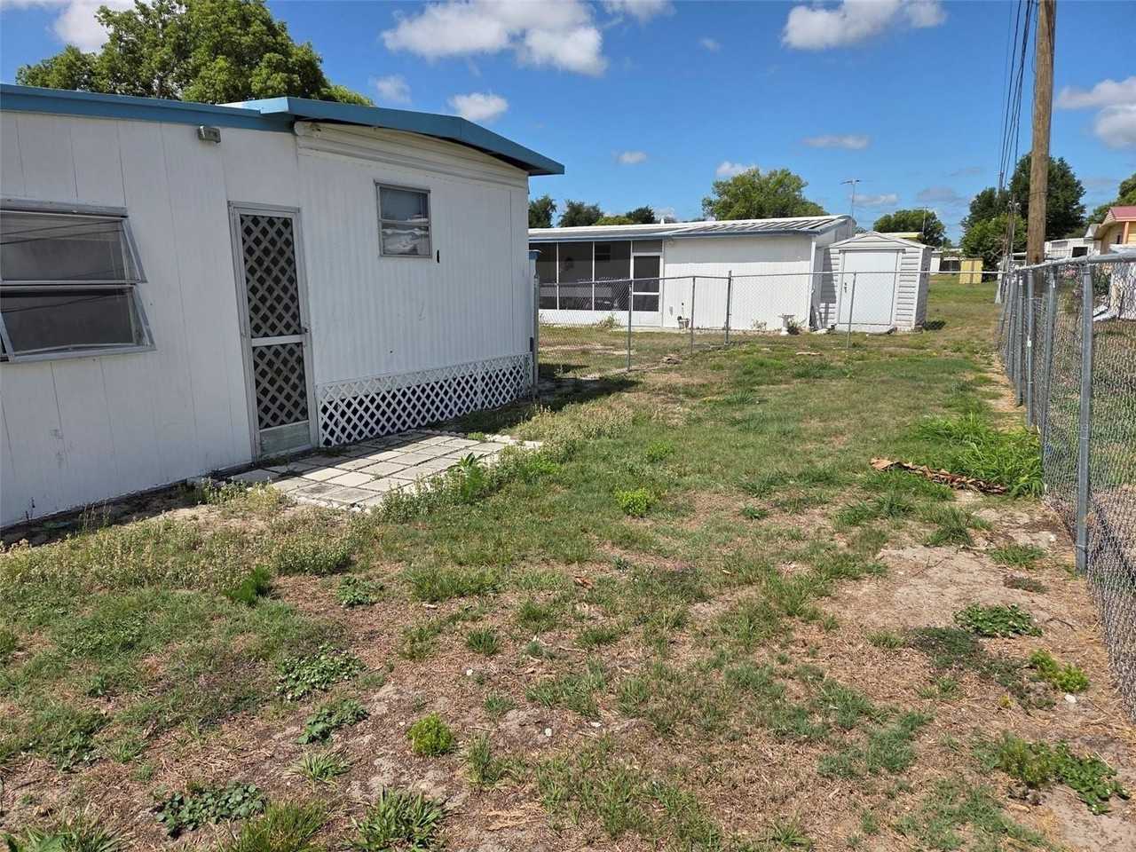 39143 Ola Ave - Photo 5 of 19