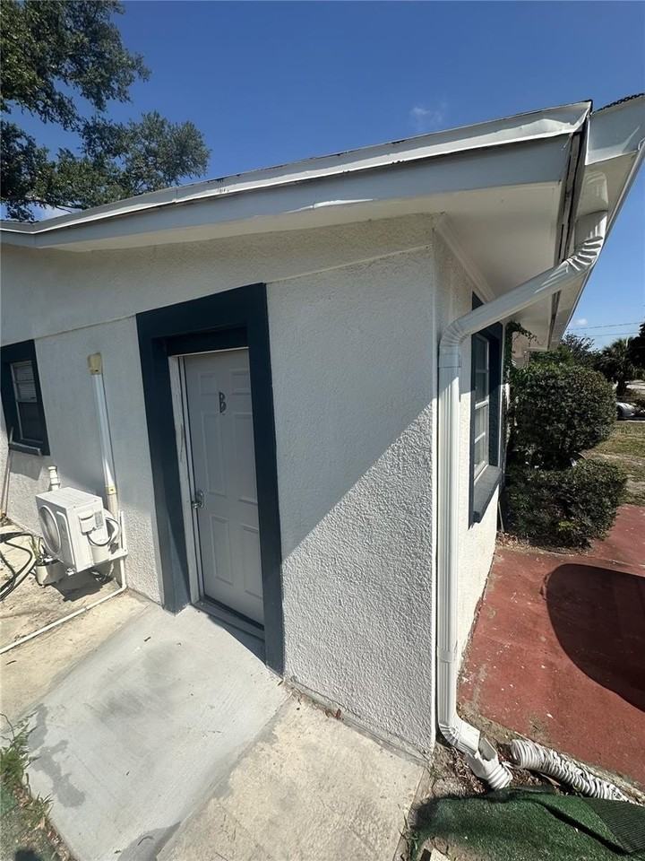 4410 Atwater Dr - Photo 3 of 9