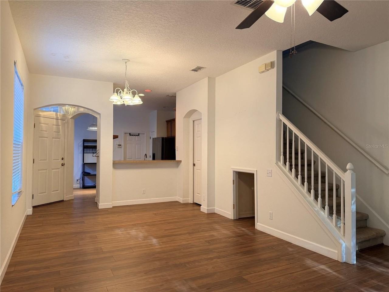 4212 Bismarck Palm Dr - Photo 3 of 47