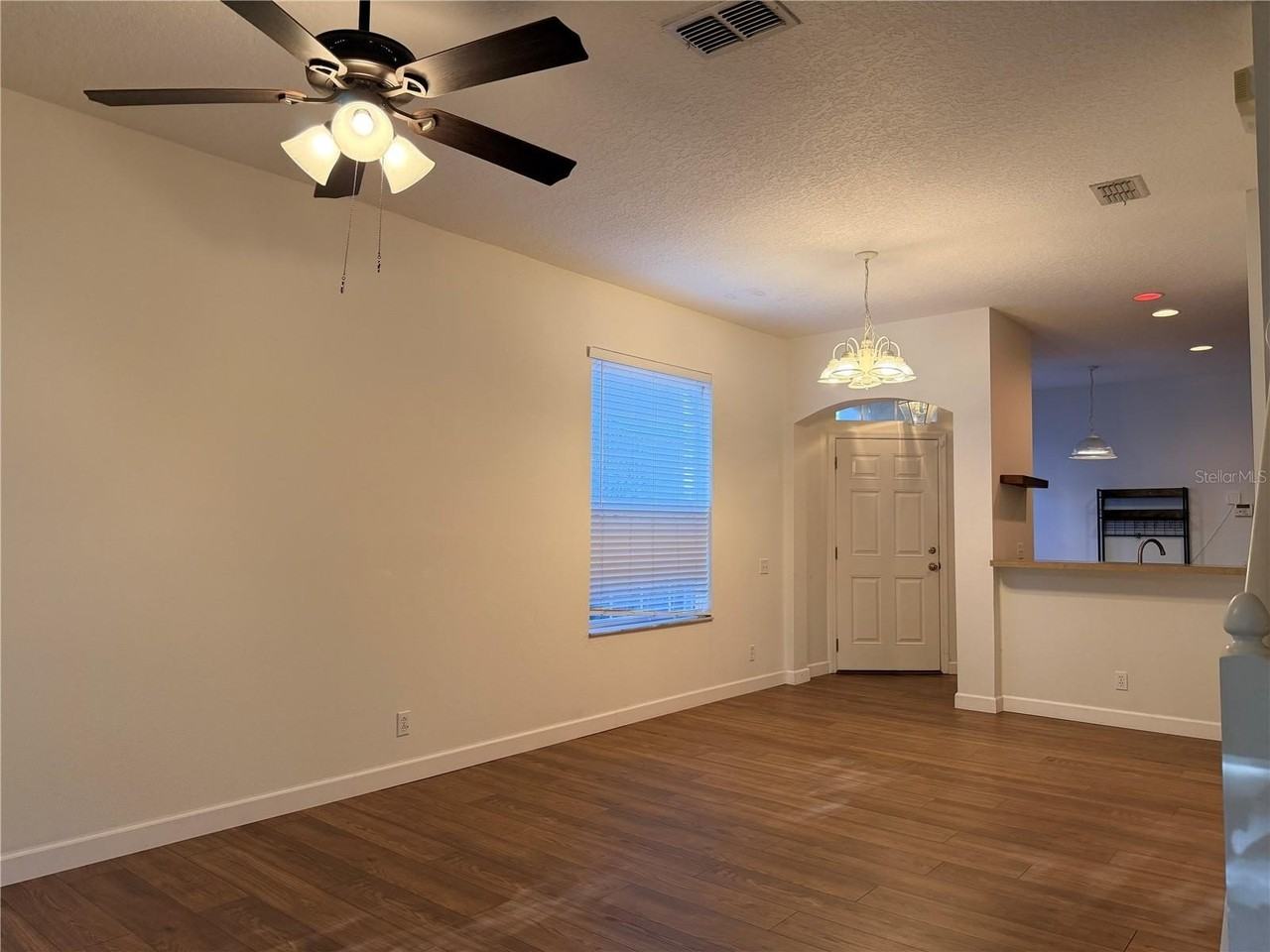 4212 Bismarck Palm Dr - Photo 4 of 47