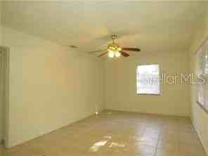 1422 Oak Valley Dr - Photo 5 of 9