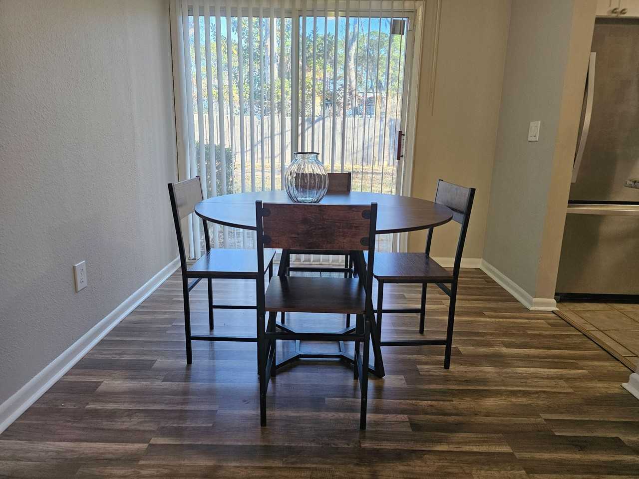 Wendell Dr - Photo 2 of 9