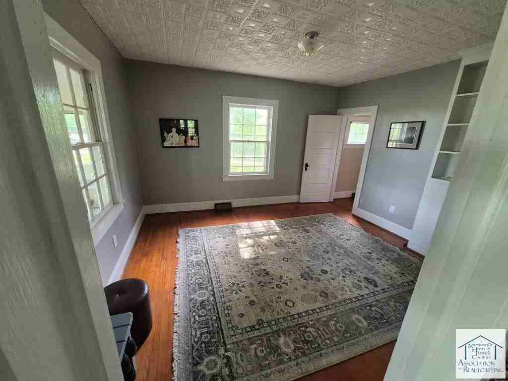 82 Maple Leaf Rd - Photo 4 of 9
