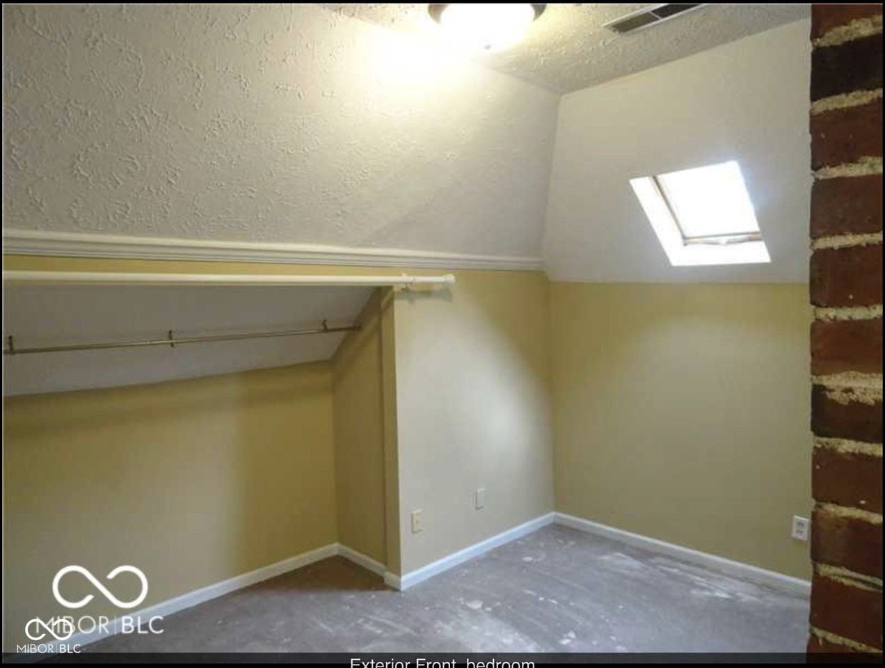 1839 N Talbott St Unit B - Photo 2 of 5
