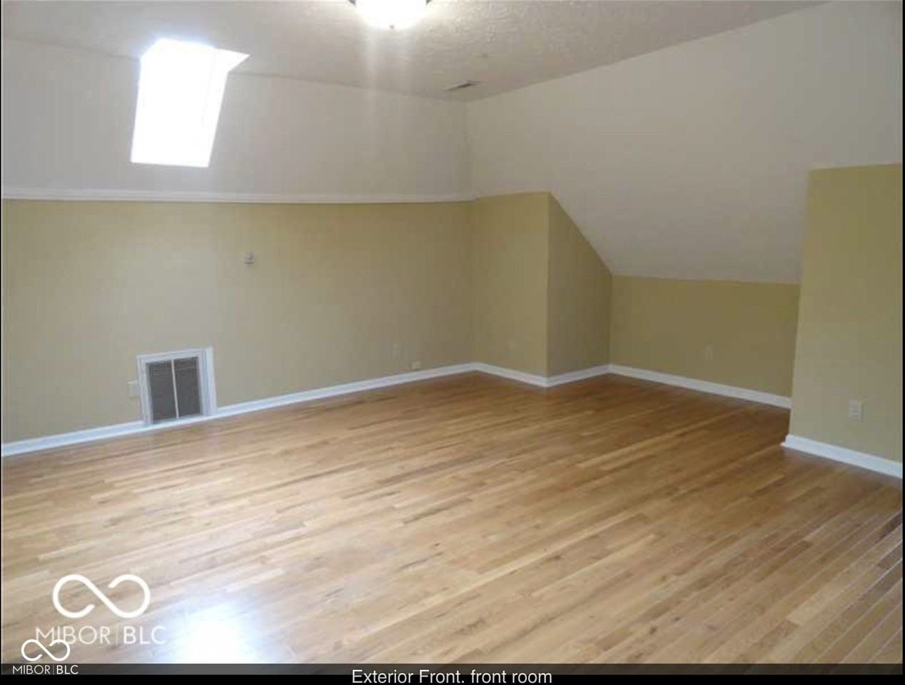 1839 N Talbott St Unit B - Photo 3 of 5