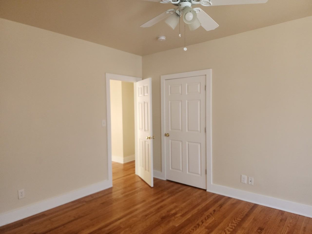 157 N Clinton St #B - Photo 3 of 14