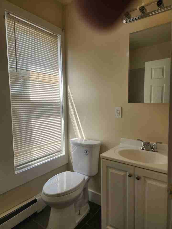 157 N Clinton St #B - Photo 7 of 14