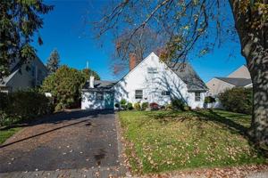 featured image of 37 Winter Ln