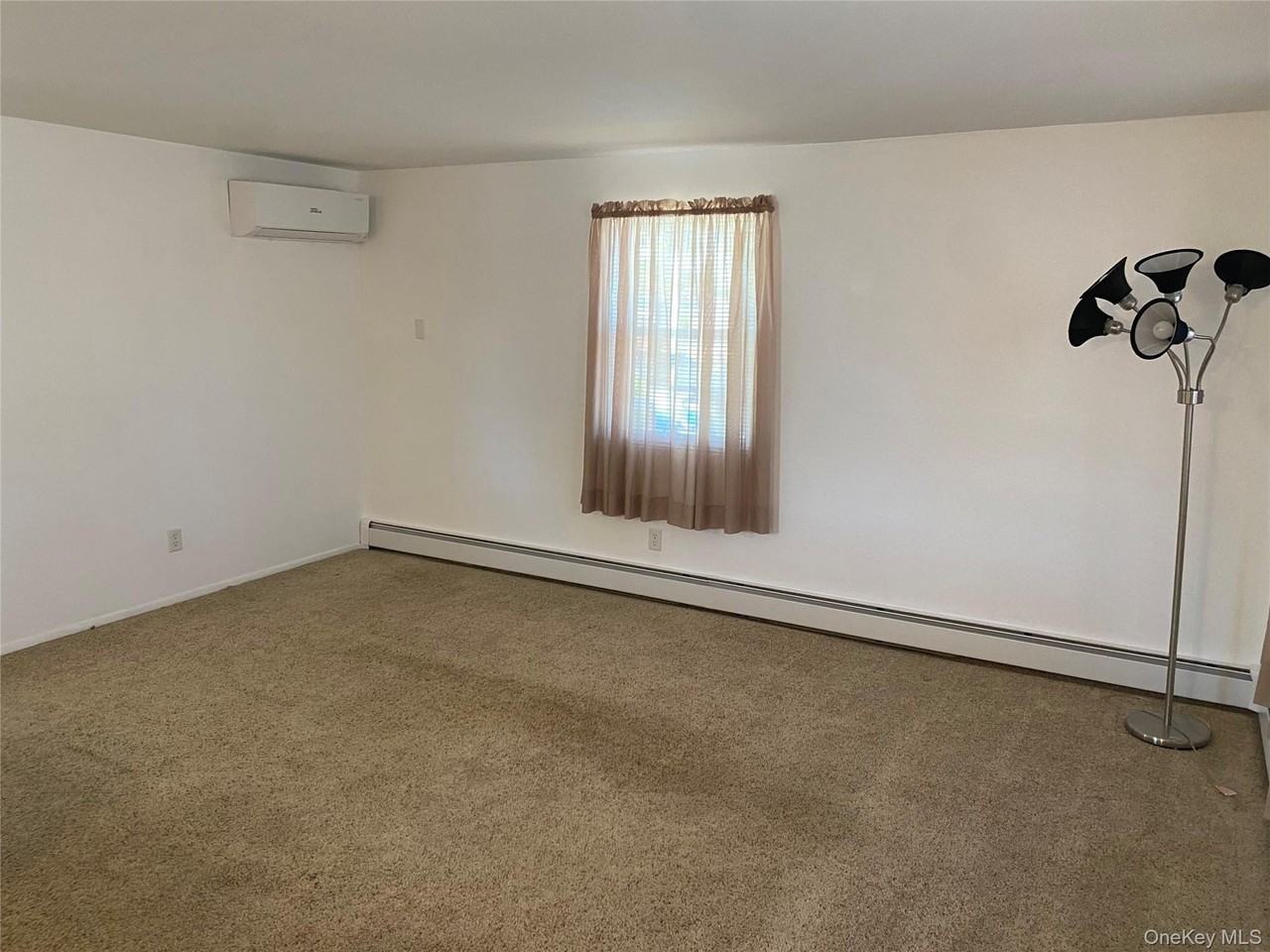 124 Chelsea Ave - Photo 3 of 6