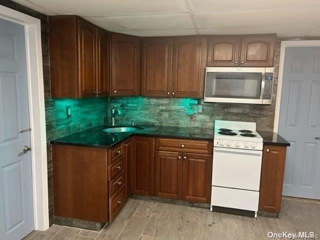 18 Manhattan Pl - Photo 2 of 14