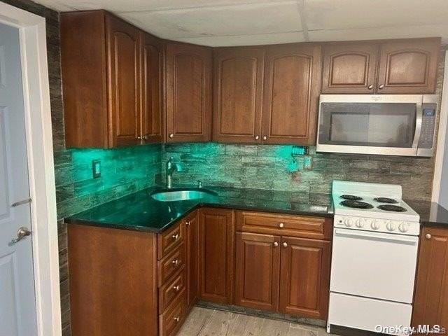 18 Manhattan Pl - Photo 3 of 14