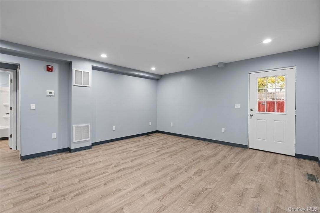 20 Oak St #2 - Photo 6 of 14