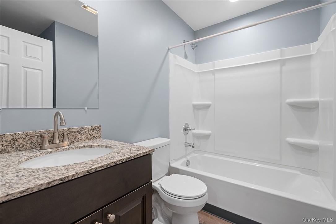 20 Oak St #2 - Photo 7 of 14