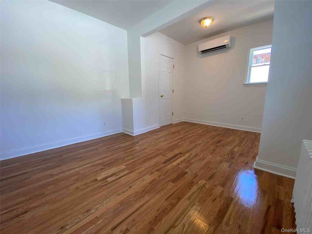 9 Nassau Rd #1 - Photo 5 of 19