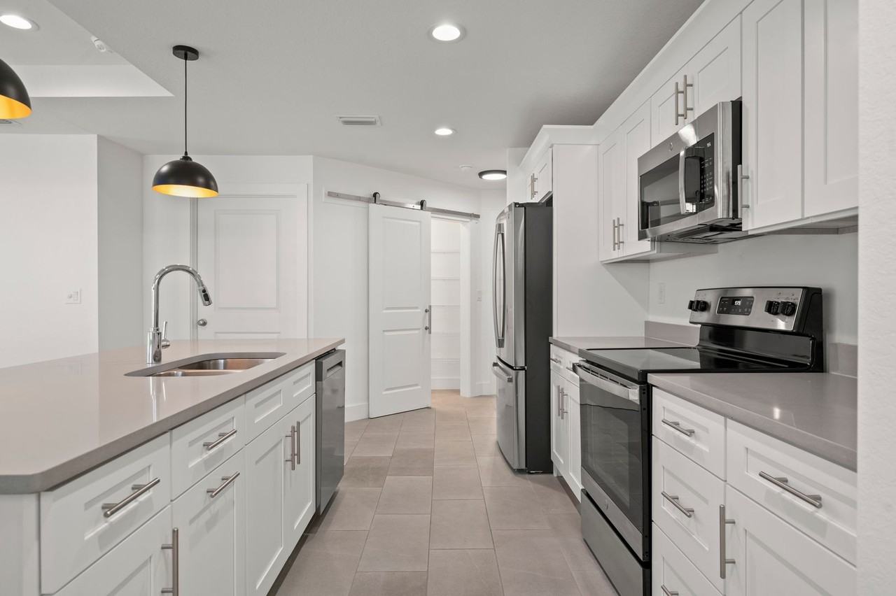 1392 San Cristobal Ave - Photo 2 of 22