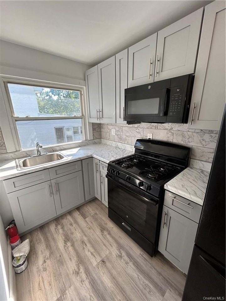 72 Soundview St #2 - Photo 5 of 19