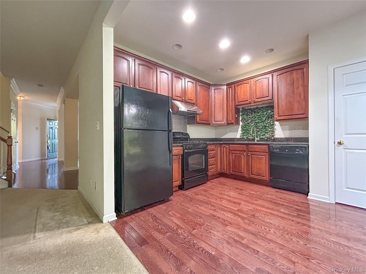 1063 Dutcher Dr - Photo 5 of 21