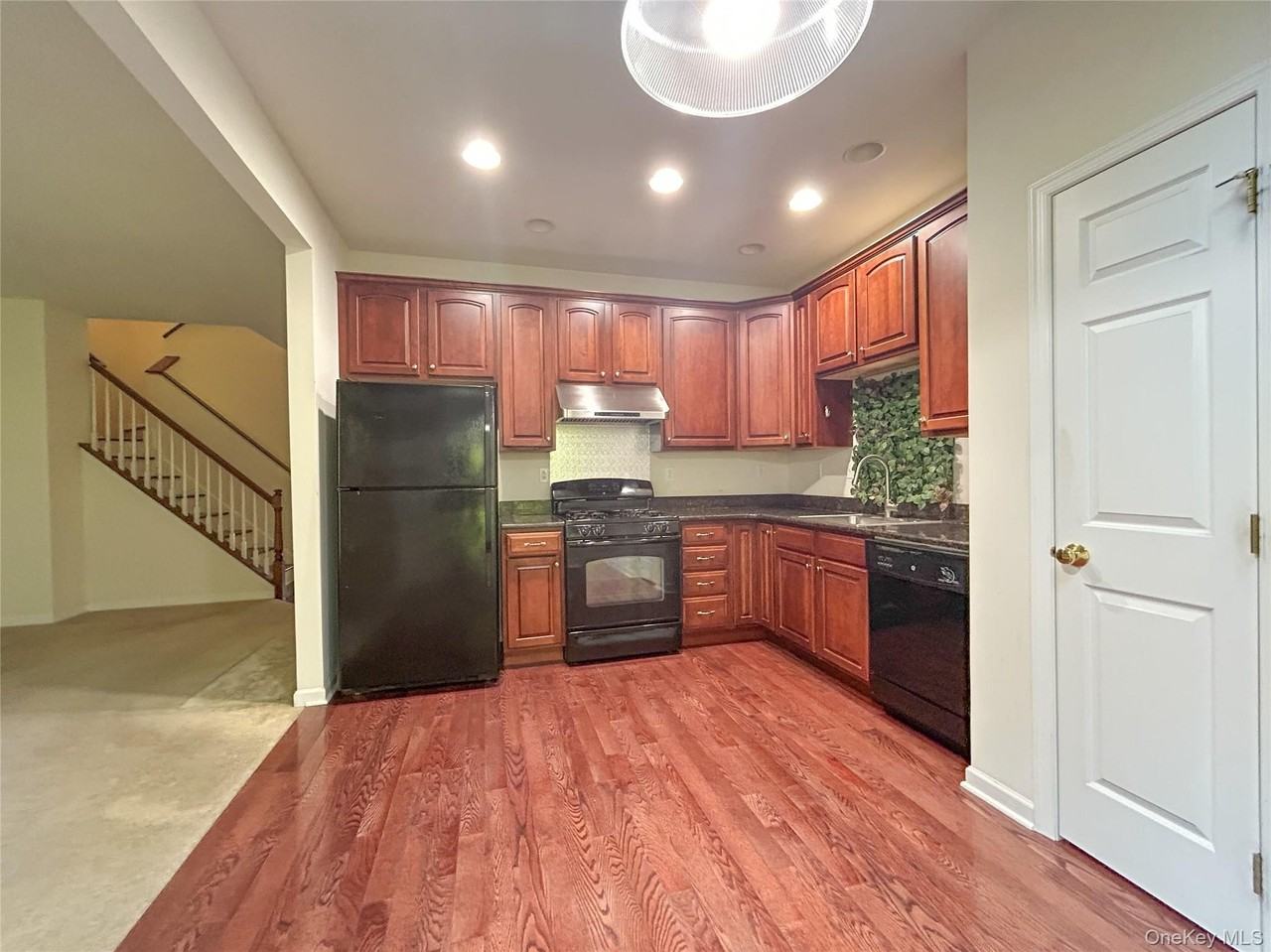 1063 Dutcher Dr - Photo 6 of 21