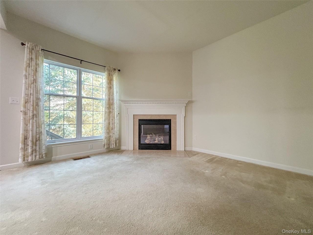 1063 Dutcher Dr - Photo 7 of 21