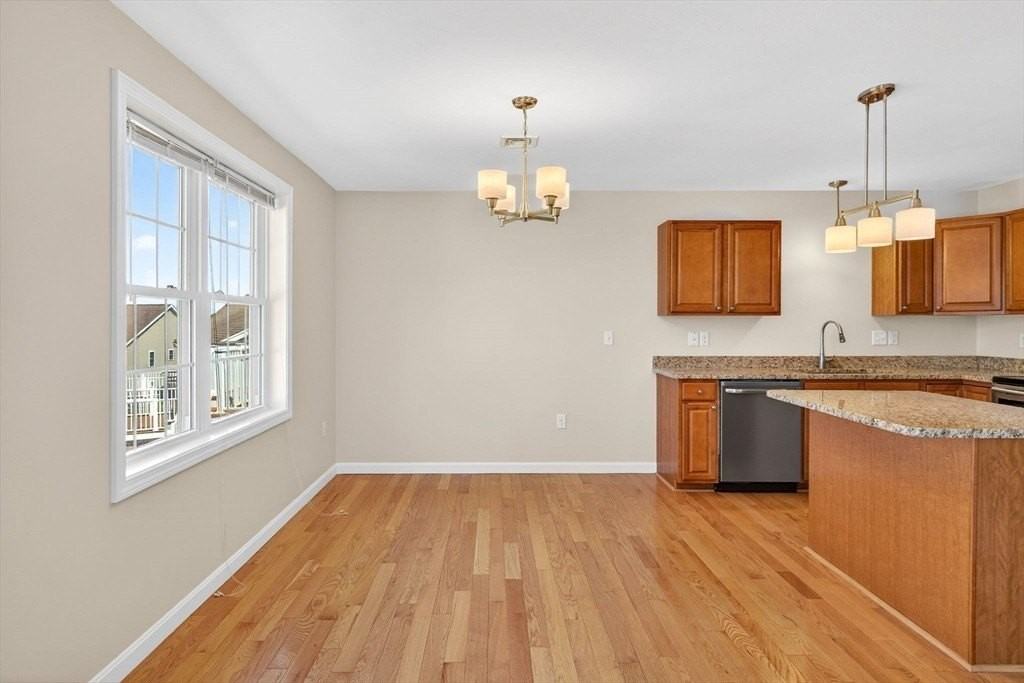 33 Caffoni Dr #33 - Photo 4 of 27