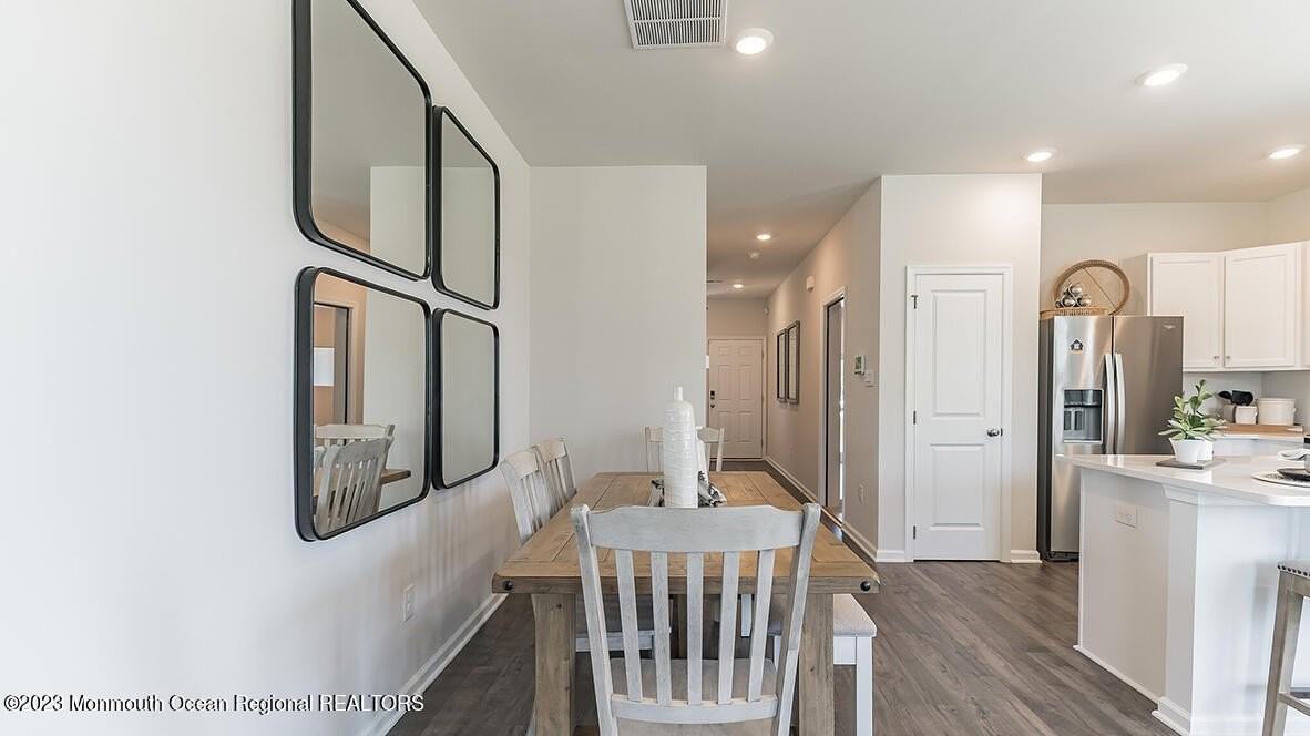 54 Peregrine Way - Photo 2 of 26