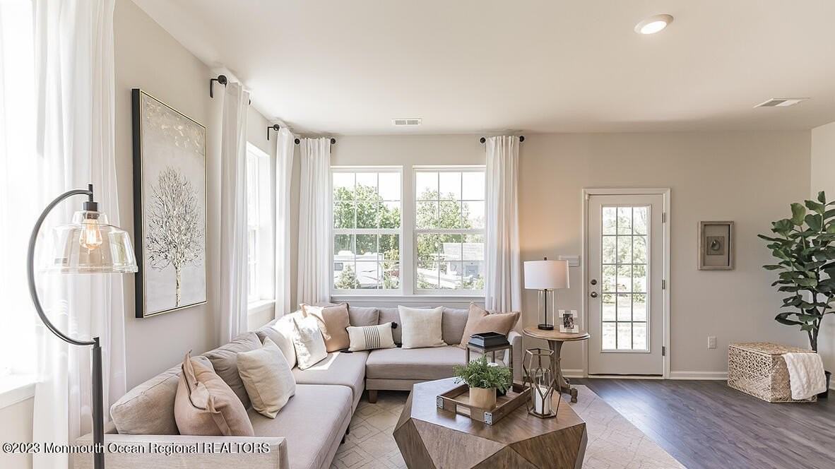 54 Peregrine Way - Photo 5 of 26