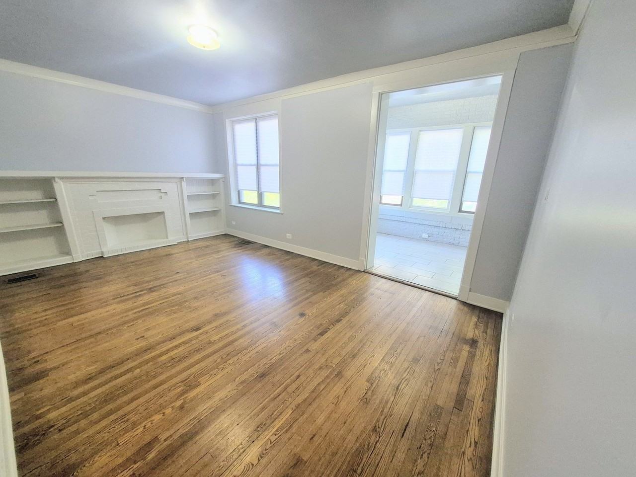 6210 S Eberhart Ave #1N - Photo 4 of 14