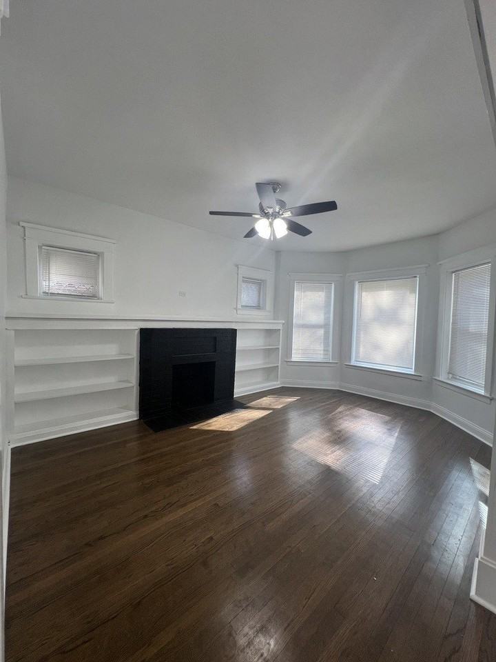 6151 S Langley Ave #1 - Photo 2 of 9