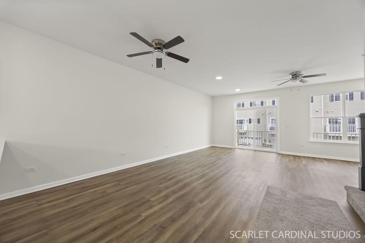 169 Lakeshore Dr - Photo 4 of 33