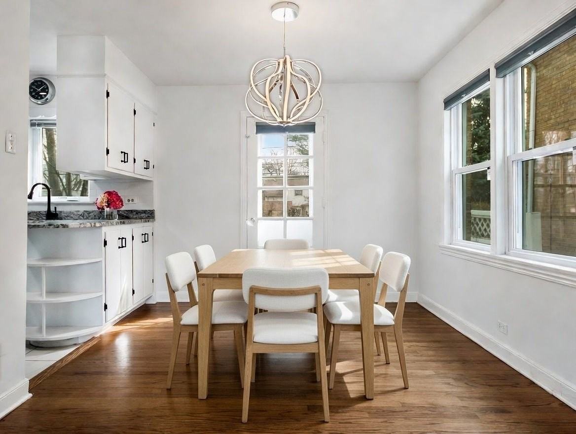 8727 Hamlin Ave - Photo 6 of 25