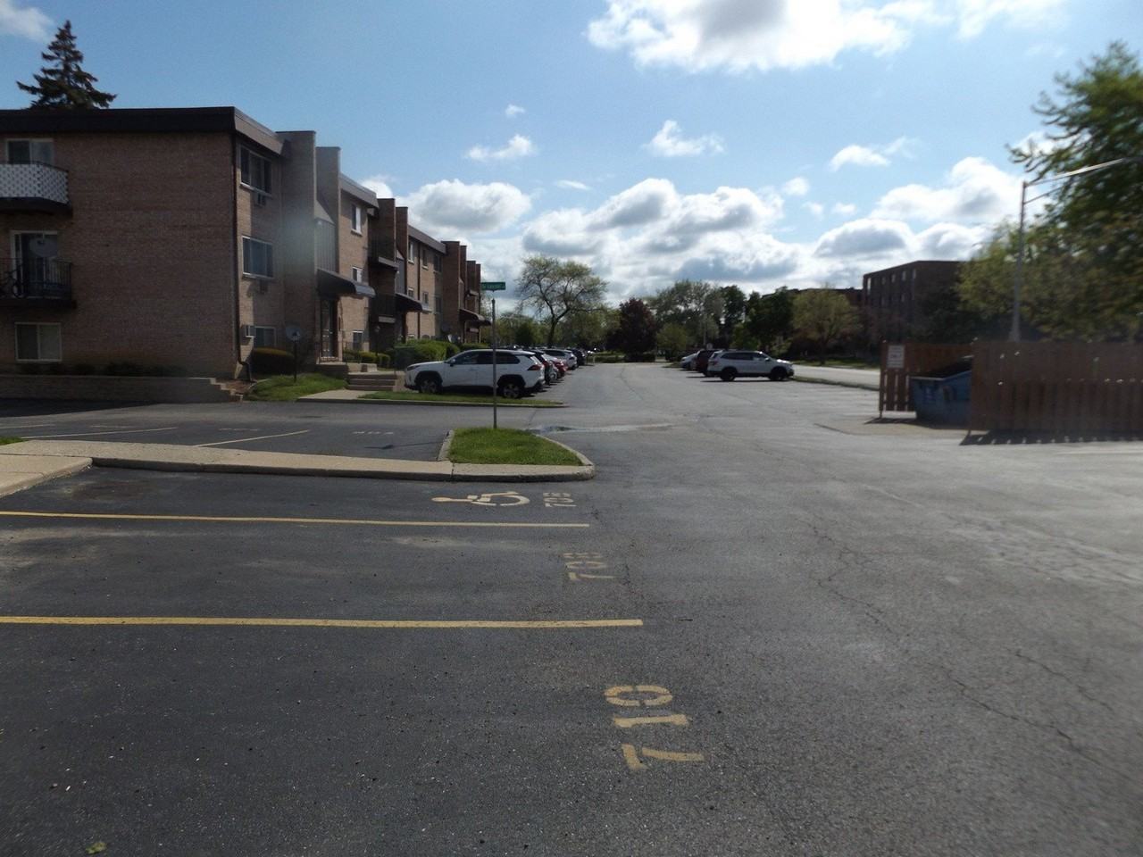 710 W Huntington Commons Rd #2B - Photo 3 of 16