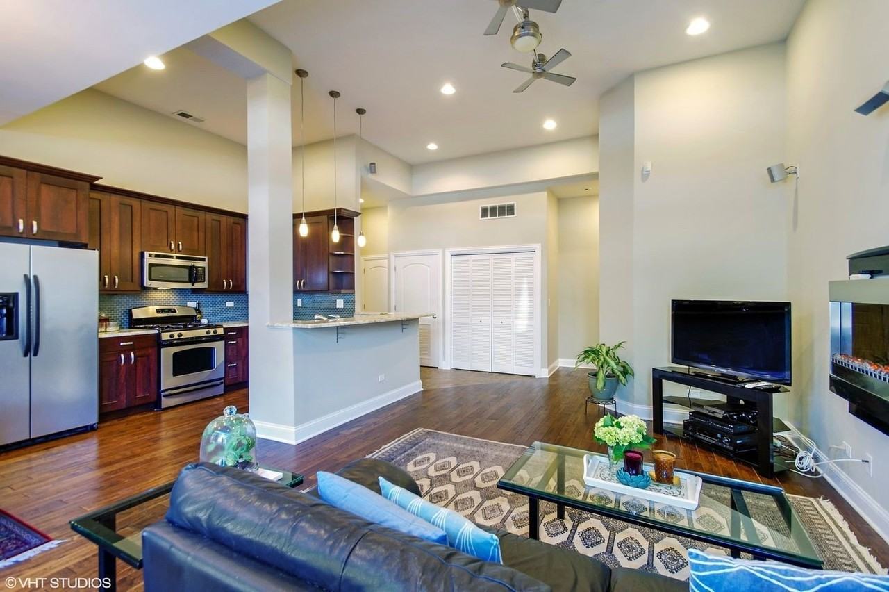 3025 N California Ave #1SW - Photo 3 of 7