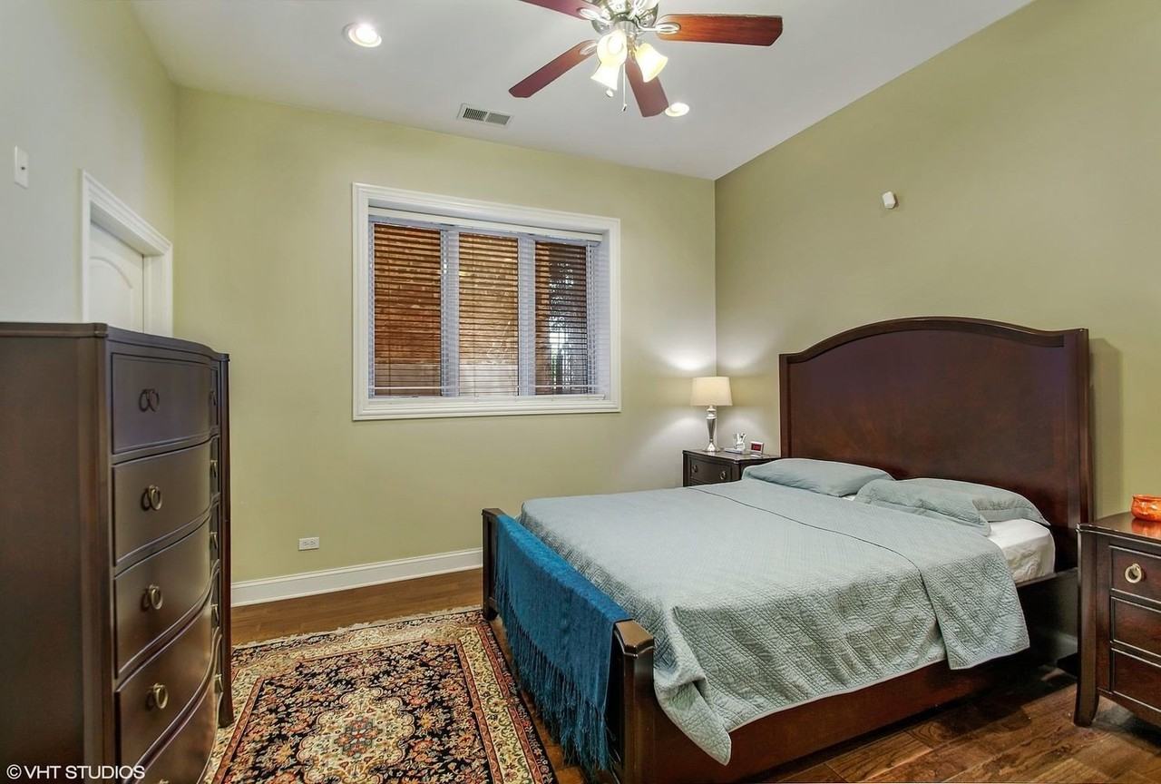 3025 N California Ave #1SW - Photo 6 of 7