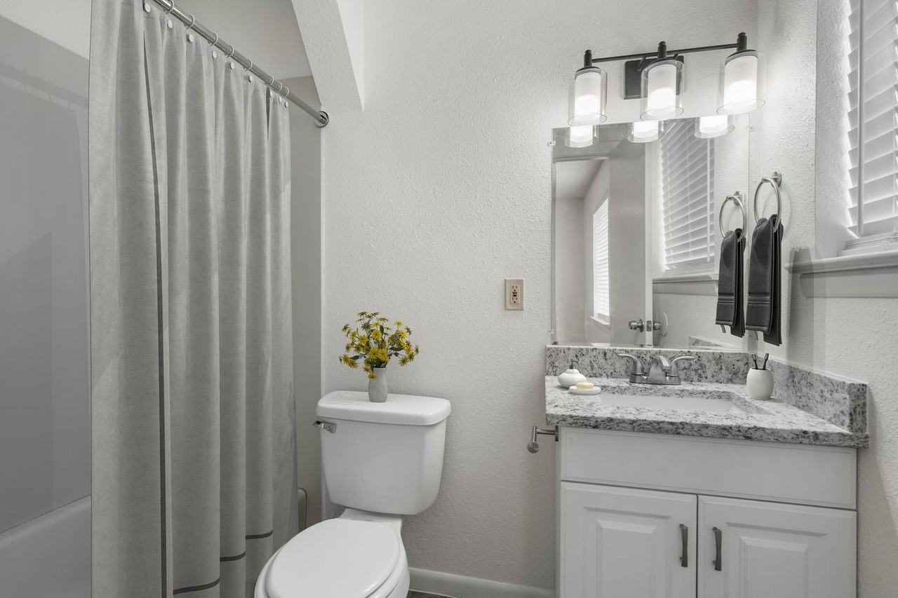 333 Fouts Ave - Photo 2 of 8