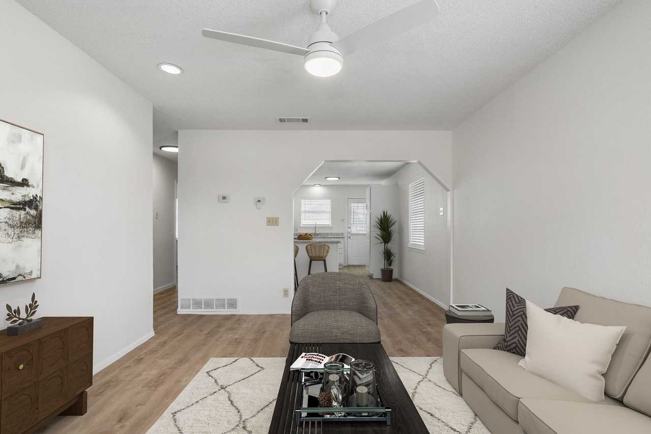 333 Fouts Ave - Photo 3 of 8