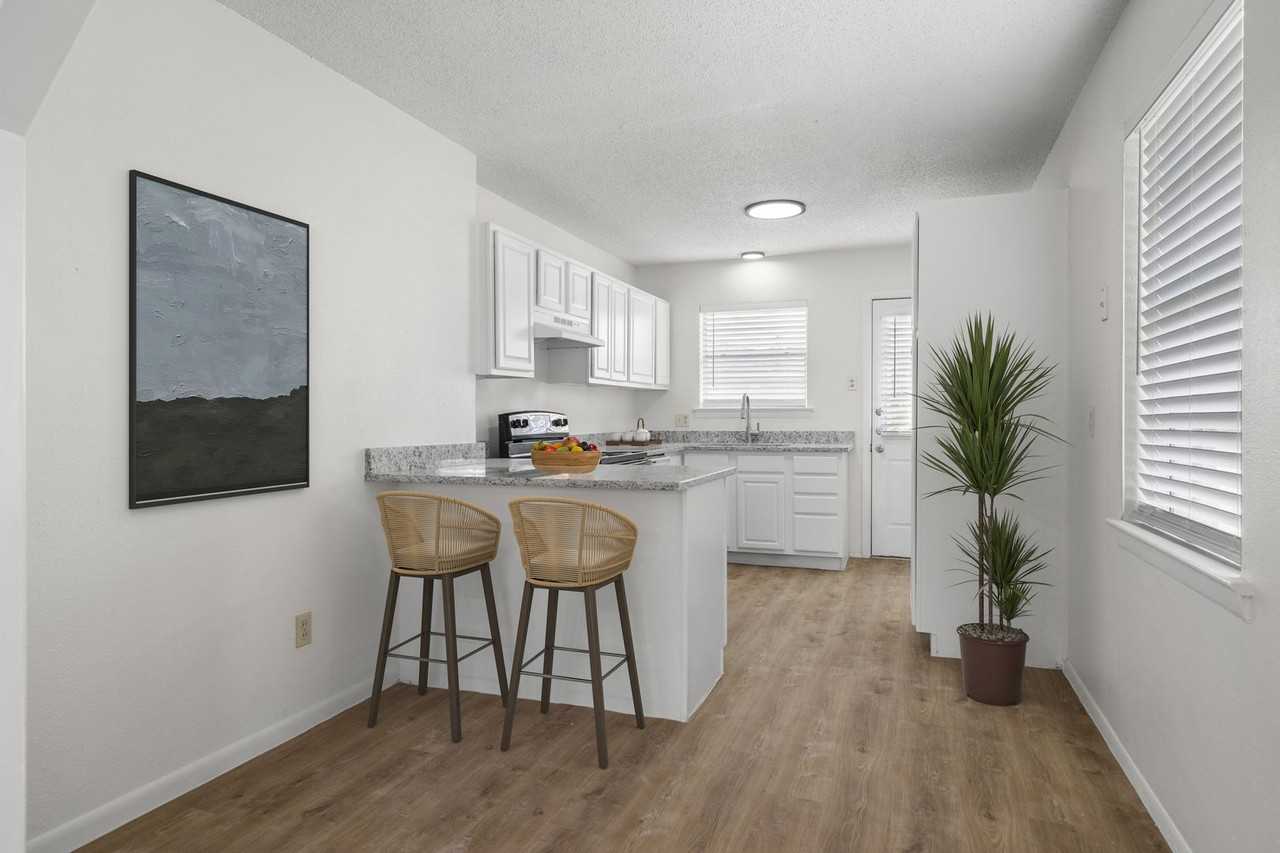 333 Fouts Ave - Photo 4 of 8