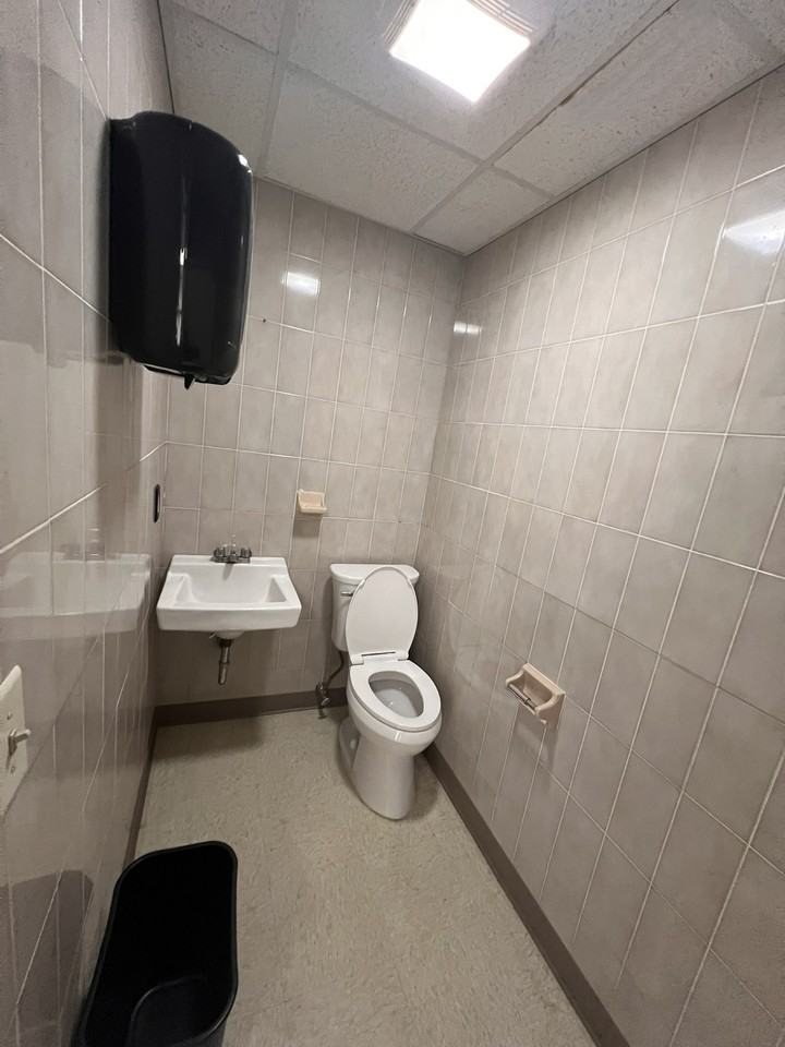826 Main St #1 - Photo 4 of 9
