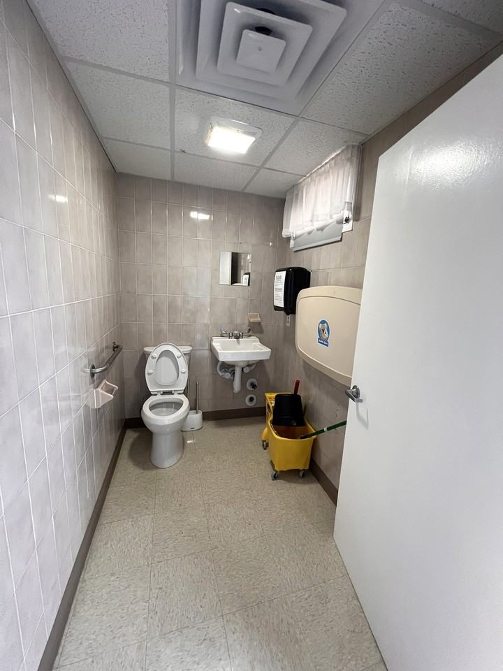 826 Main St #1 - Photo 5 of 9