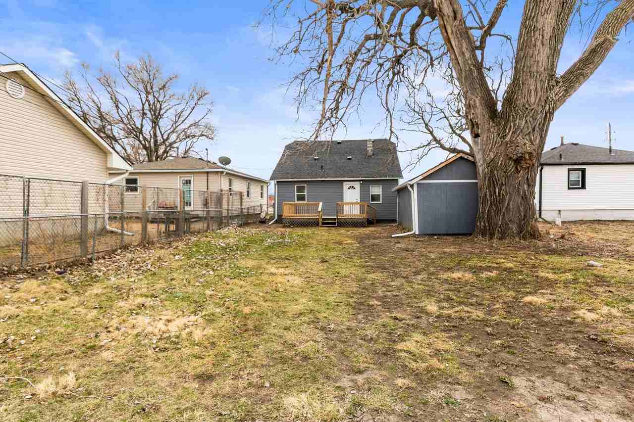 1634 Avenue A - Photo 5 of 25