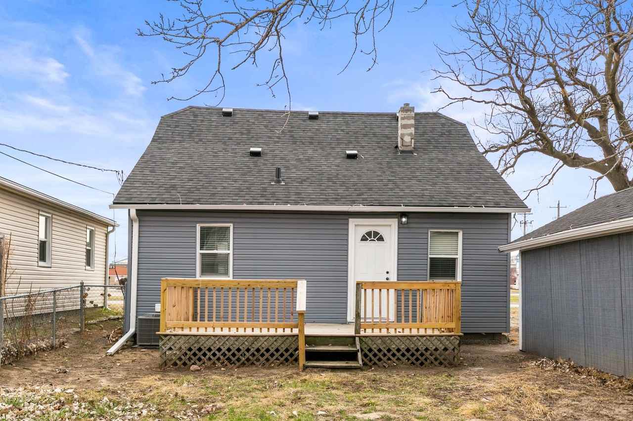 1634 Avenue A - Photo 6 of 25