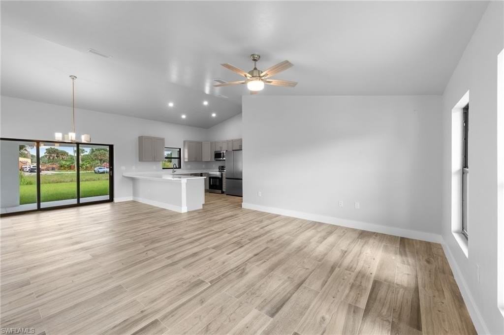 6151 Hershey Ave - Photo 4 of 33