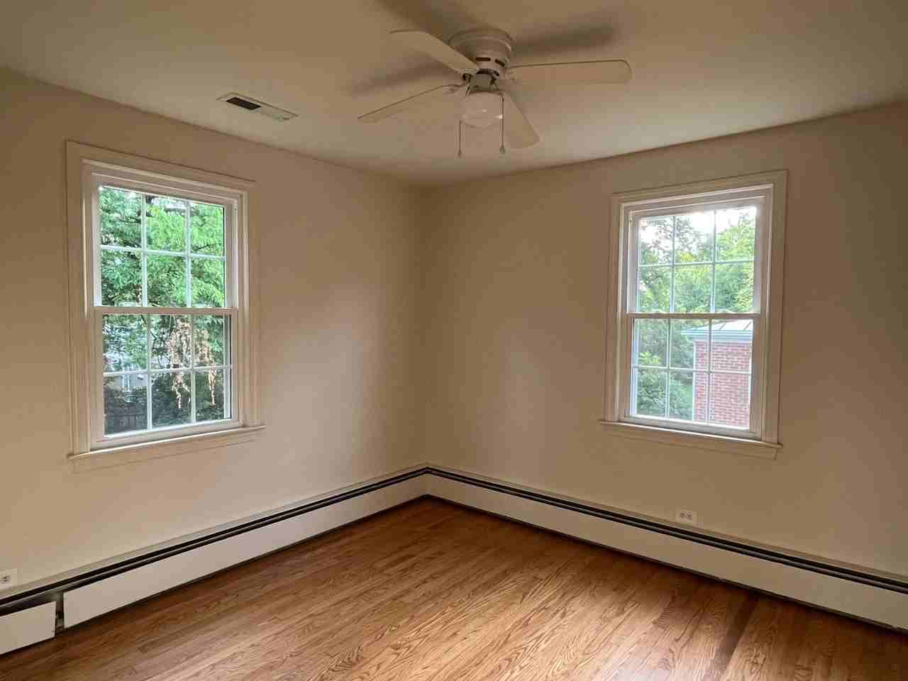 615 Park Ln E - Photo 7 of 15