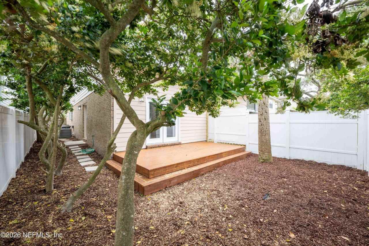 176 E Coast Dr - Photo 4 of 37