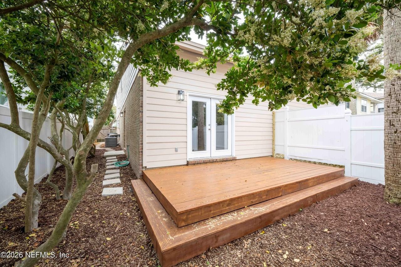 176 E Coast Dr - Photo 7 of 37