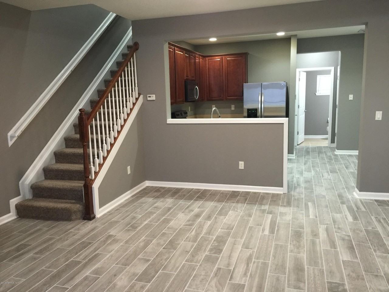 4235 Highwood Dr - Photo 3 of 12