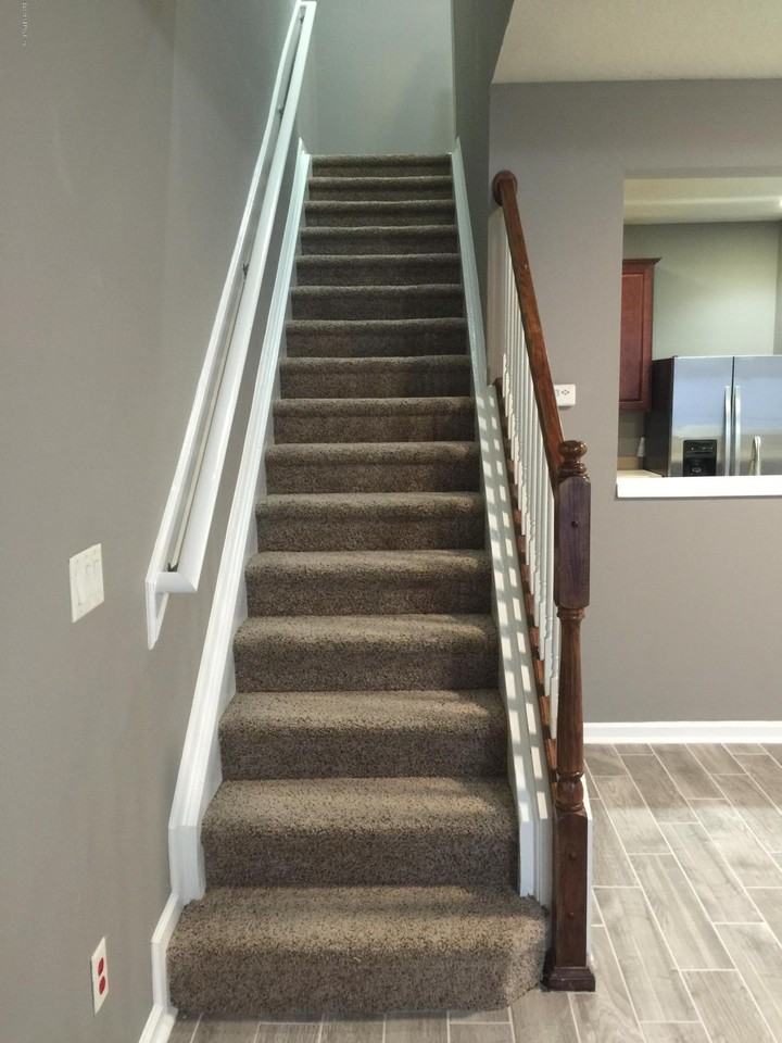 4235 Highwood Dr - Photo 4 of 12