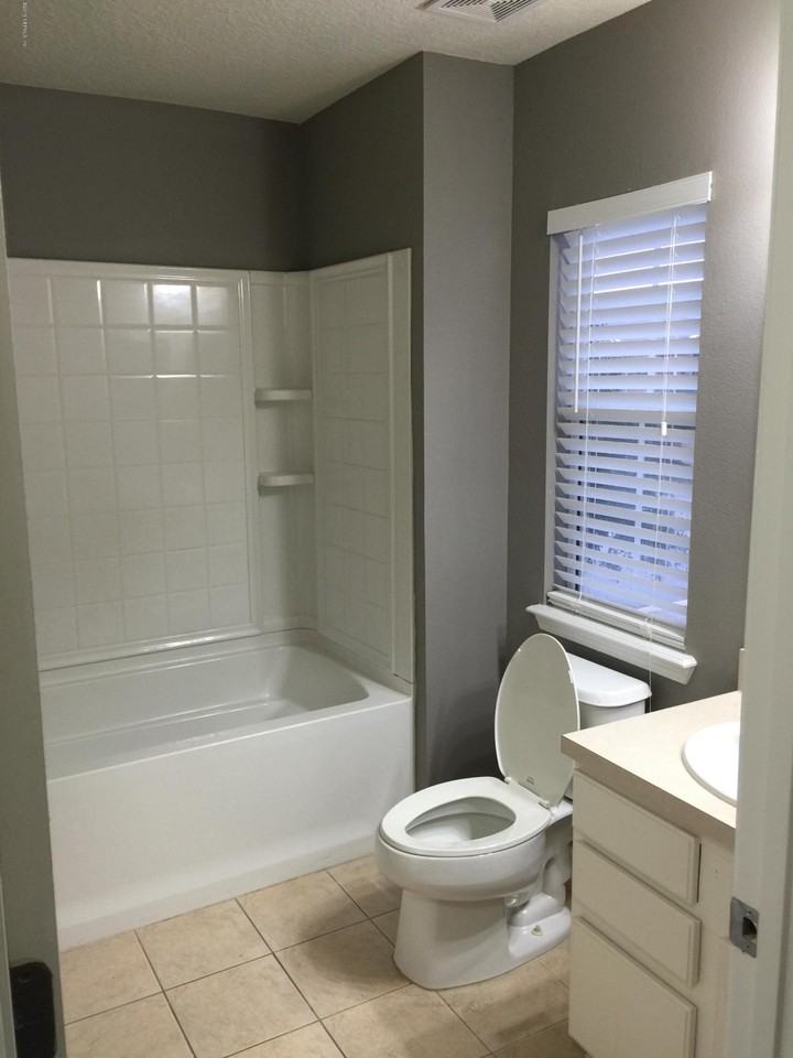 4235 Highwood Dr - Photo 7 of 12