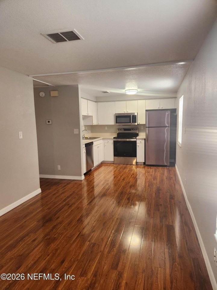 3139 Lake June Blvd - Photo 4 of 8