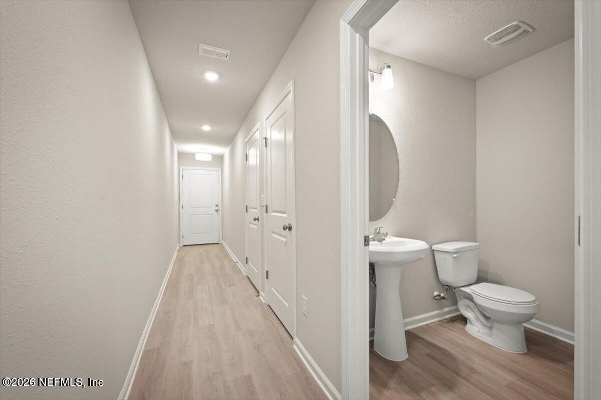 846 Hartshill Pl - Photo 4 of 8