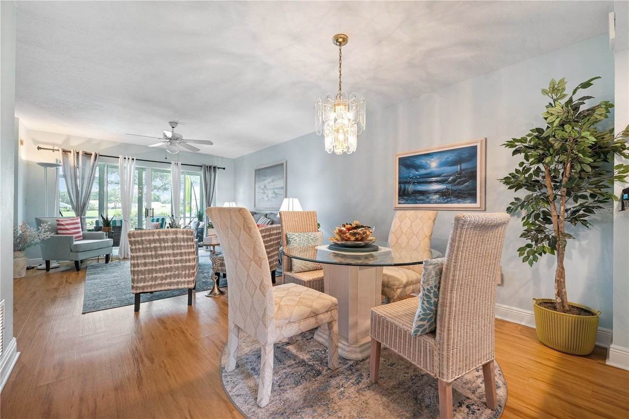 1015 Wexford Blvd #1015 - Photo 4 of 38